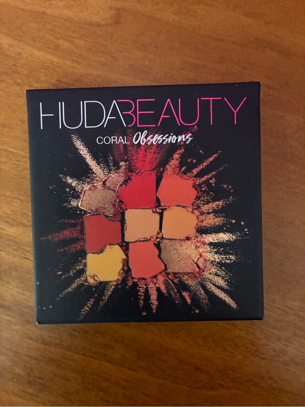 HUDA BEAUTY Coral Obsessions Palette - Coral, Orange, Gold, Red
